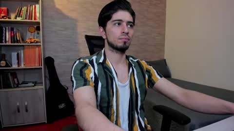 Aaron online show from February 23, 8:53 pm