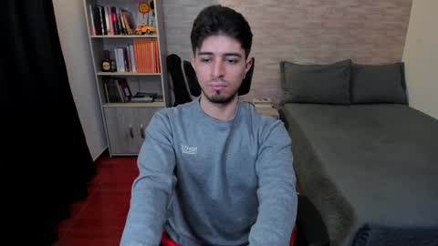 Aaron online show from December 13, 7:53 pm