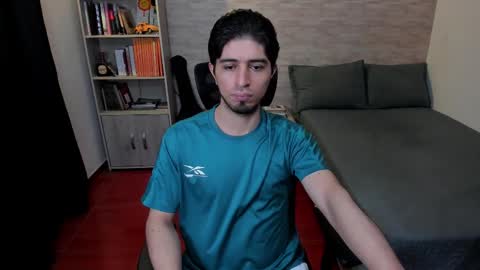 Aaron online show from February 18, 7:54 pm