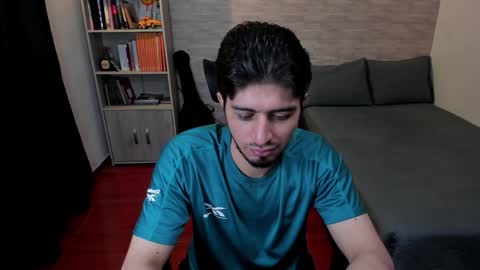 Aaron online show from January 18, 10:06 pm