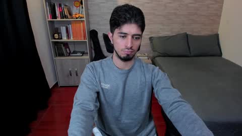 Aaron online show from December 27, 10:05 pm