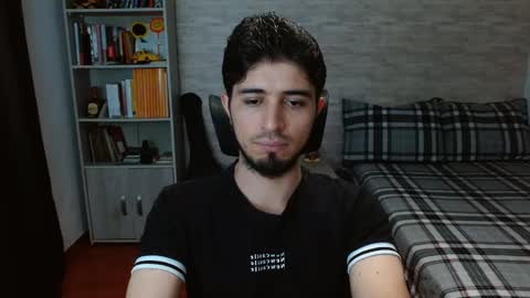 Aaron online show from October 4, 8:24 pm