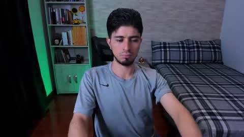 Aaron online show from September 8, 7:46 pm