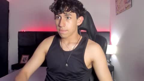 Aron online show from October 9, 7:52 pm