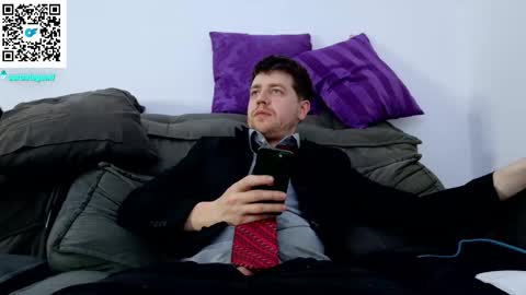 Aaron  online show from October 9, 10:14 pm