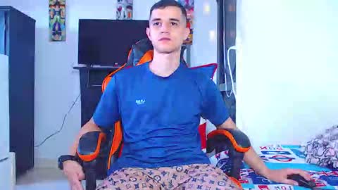 adam hot11 online show from March 9, 9:53 pm