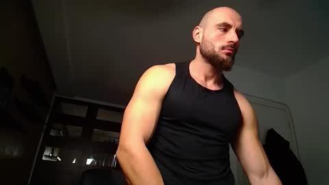 Snapshot of adamjameson chatting on February 20, 6:17 am AdamJameson online show from February 20, 6:17 am