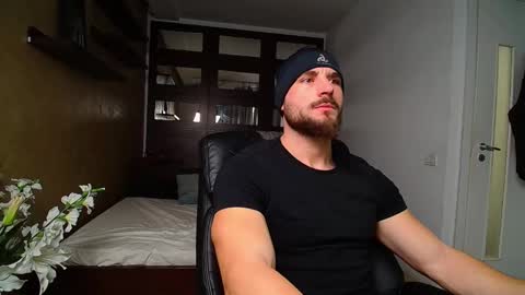 Snapshot of adamjameson chatting on February 21, 6:07 am AdamJameson online show from February 21, 6:07 am