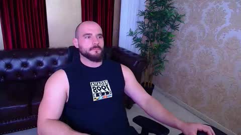 Snapshot of adamjameson chatting on October 10, 5:34 am AdamJameson online show from October 10, 5:34 am