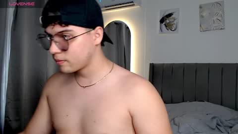 Snapshot of adan___tyler chatting on October 20, 9:51 pm adan___tyler online show from October 20, 9:51 pm