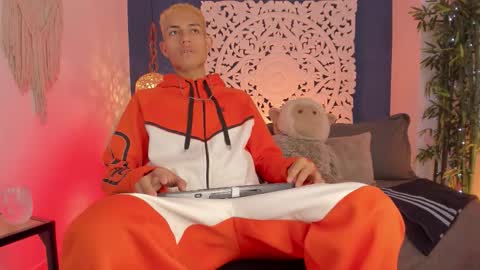 adonis_wb online show from January 17, 2:36 am