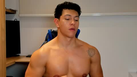 Adrian del Mar online show from May 27, 1:57 am
