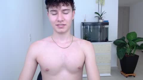 adrian morelli online show from December 19, 7:40 pm