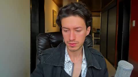 Adrian Williams online show from November 7, 5:16 pm