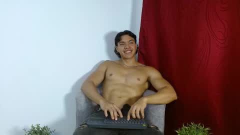 adriel_escalante online show from September 12, 1:38 am