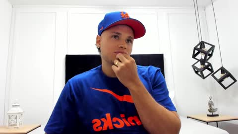 Adrein Roche online show from January 23, 11:37 pm