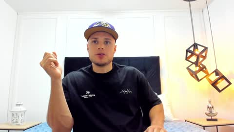 Adrein Roche online show from February 1, 11:16 pm