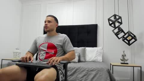 Adrein Roche online show from March 2, 11:17 pm