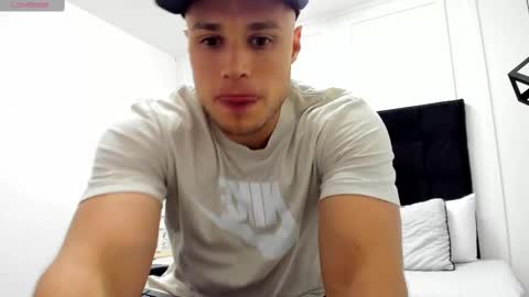 Adrein Roche online show from January 25, 11:11 pm