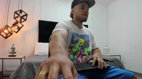 Adrein Roche online show from February 26, 11:13 pm