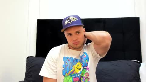 Adrein Roche online show from January 19, 1:21 am