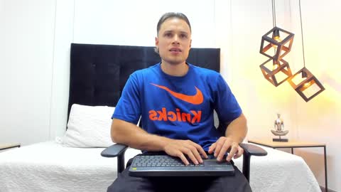 Adrein Roche online show from February 8, 11:24 pm