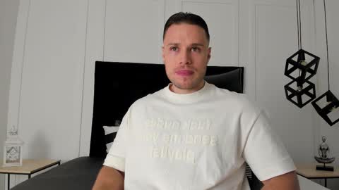 Adrein Roche online show from September 20, 10:43 pm