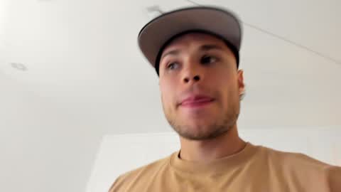 Adrein Roche online show from January 29, 11:25 pm