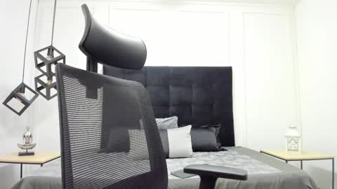 Adrein Roche online show from September 25, 11:46 pm