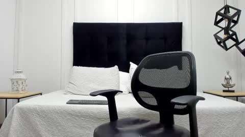 Adrein Roche online show from February 9, 11:04 pm