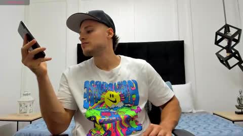 Adrein Roche online show from January 28, 11:39 pm