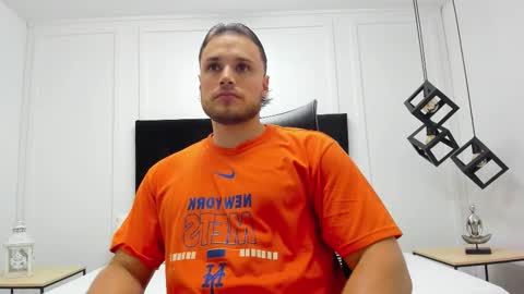 Adrein Roche online show from October 19, 11:30 pm