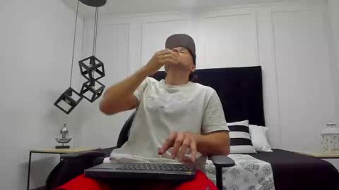 Adrein Roche online show from February 17, 11:31 pm