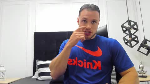 Adrein Roche online show from September 16, 12:55 am