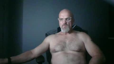 Snapshot of afr10221966 chatting on October 1, 1:42 am afr10221966 online show from October 1, 1:42 am