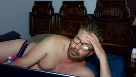 Blue Eyed Handsome Man online show from March 7, 2:09 am