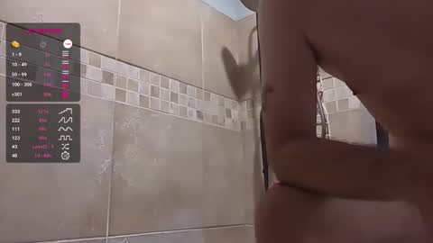 Snapshot of aholevibe chatting on October 19, 3:04 pm Jay online show from October 19, 3:04 pm