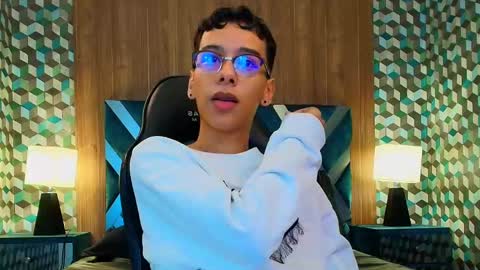 aiden_royce online show from September 25, 4:00 am