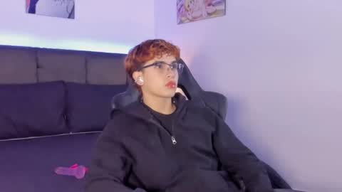 Aiden  online show from September 29, 12:03 pm