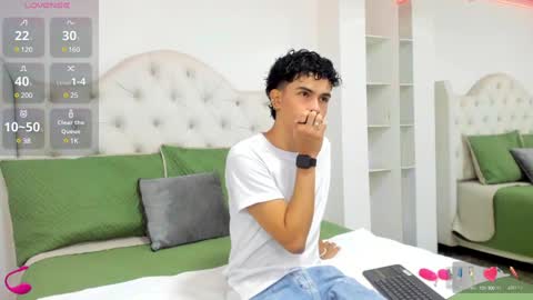 Aiden  online show from January 30, 11:55 am