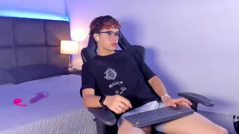 Aiden  online show from October 7, 1:04 pm