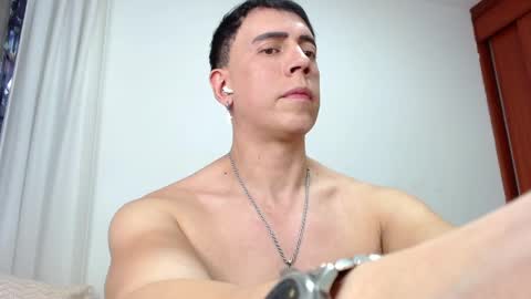 IAN online show from January 17, 9:10 pm