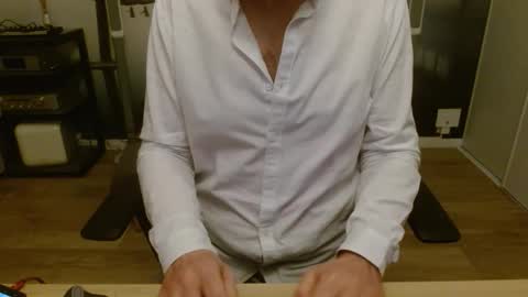 aixcited online show from April 23, 8:00 pm