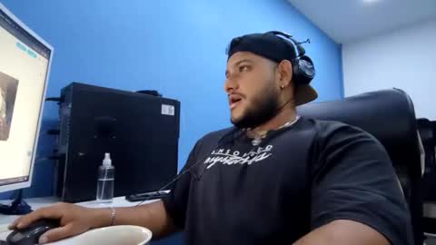 Esteban online show from January 14, 7:46 am