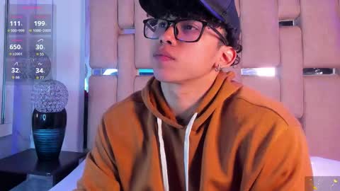 akazaboy online show from November 22, 5:07 am