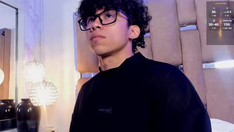 akazaboy online show from February 24, 5:08 am