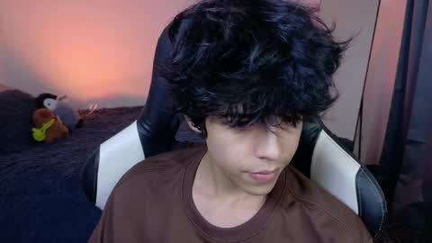 alan18n online show from April 2, 7:16 am