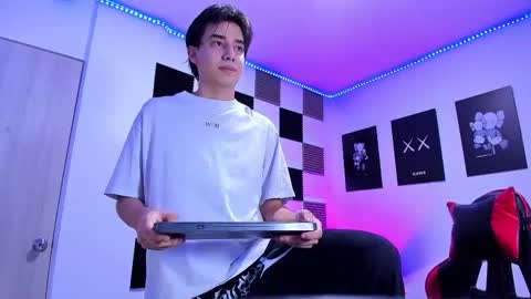 Alan Boy online show from March 26, 1:10 am