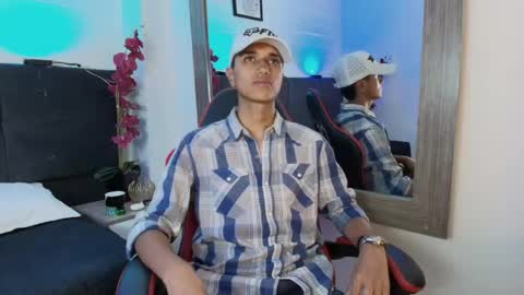 alan_colthon online show from May 28, 4:10 am