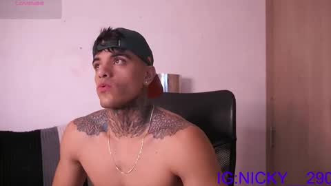 alan_morrys online show from January 18, 2:46 am